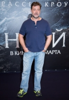 noah-moscow-premiere-45_400x600